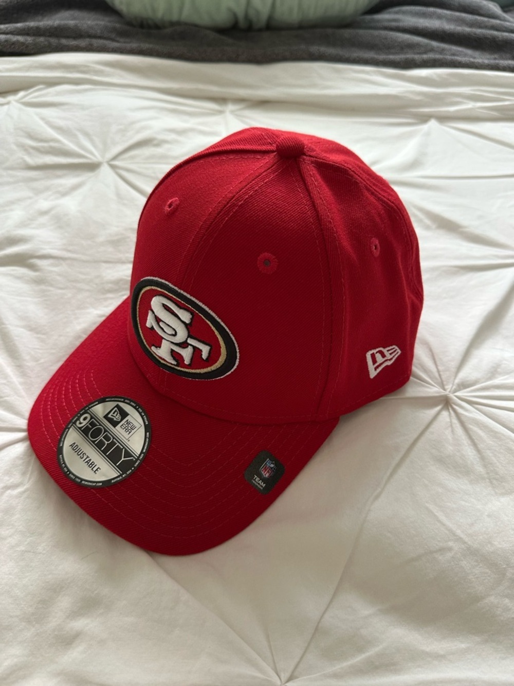 New Era Red San Francisco 49ers 9FORTY Adjustable Cap